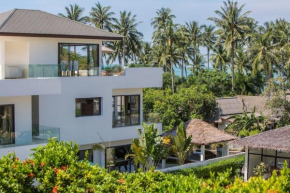 6-bdr villa with a beach club and 5* hotel service